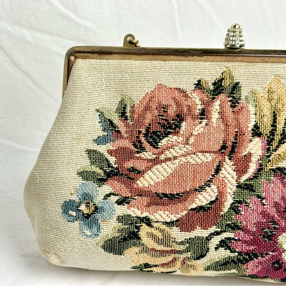 Verdi Mid-Century Vintage Floral Embroidered Bag GUC w/ Gold Tone Chain - Picture 7 of 14